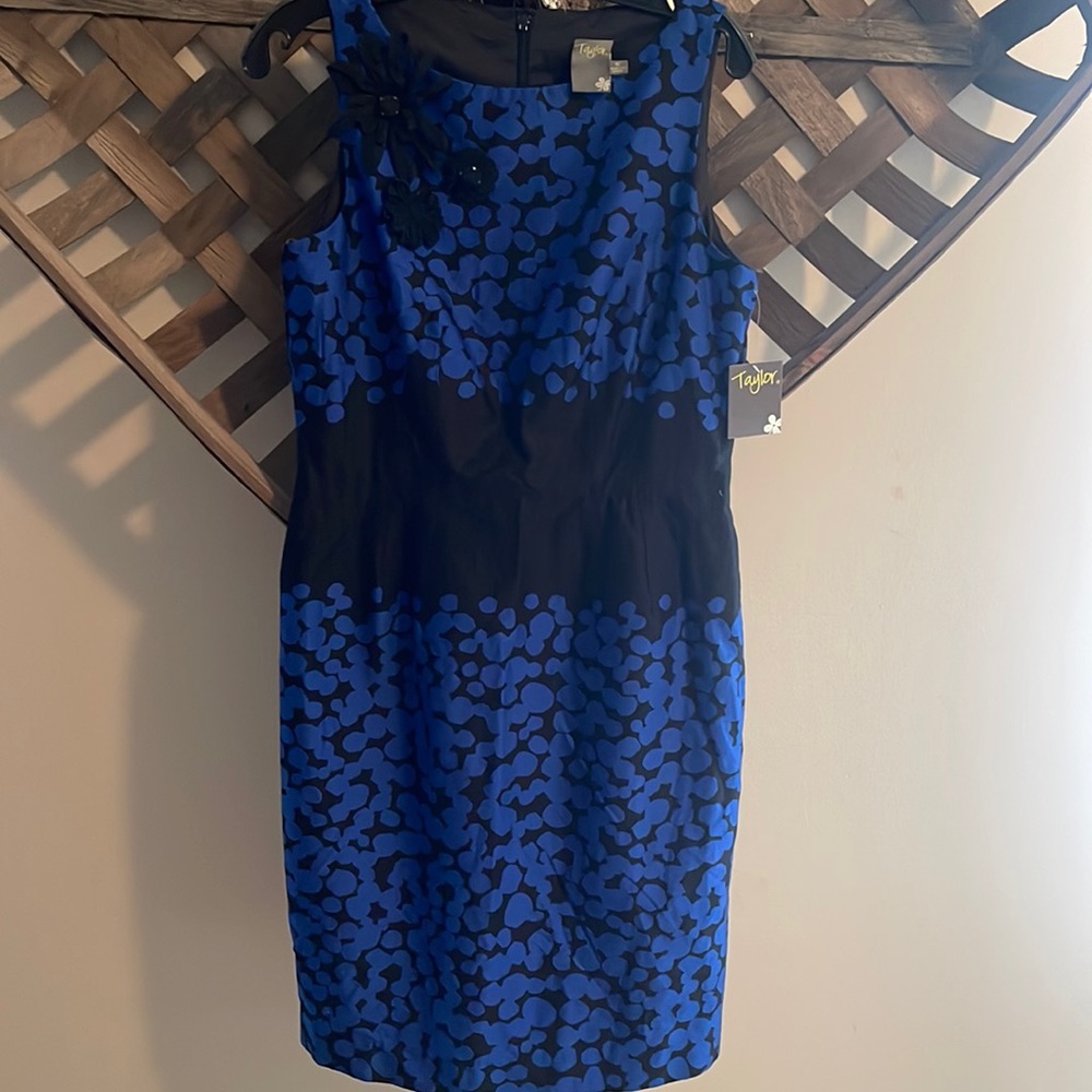 BNWT Women's Taylor Blue & Black Knee length Dress Size 6